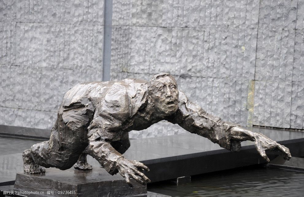 南京大屠杀纪念馆雕塑图片