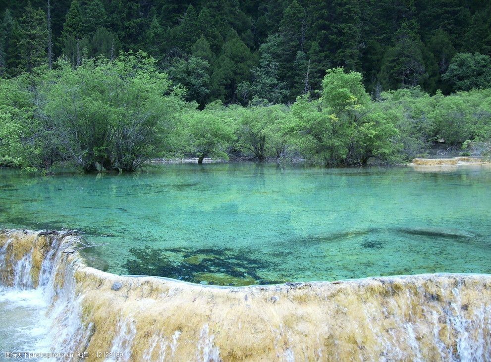 关键词:五彩湖 九寨沟 五色湖 春 清澈的湖 绿色的图 自然风景 自然