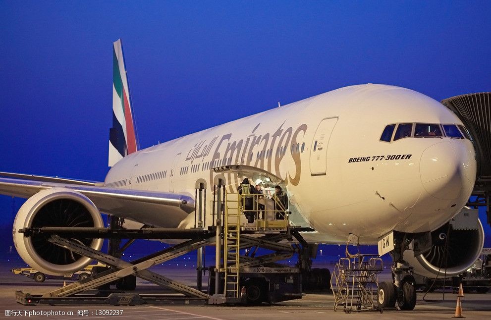 关键词:航空摄影 飞机 客机 航空运输 波音777 航空 民航 机场 交通