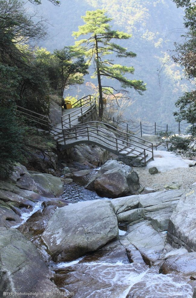 关键词:山中小桥 明月山 山 小溪 树 山水风景 自然景观 摄影 350dpi