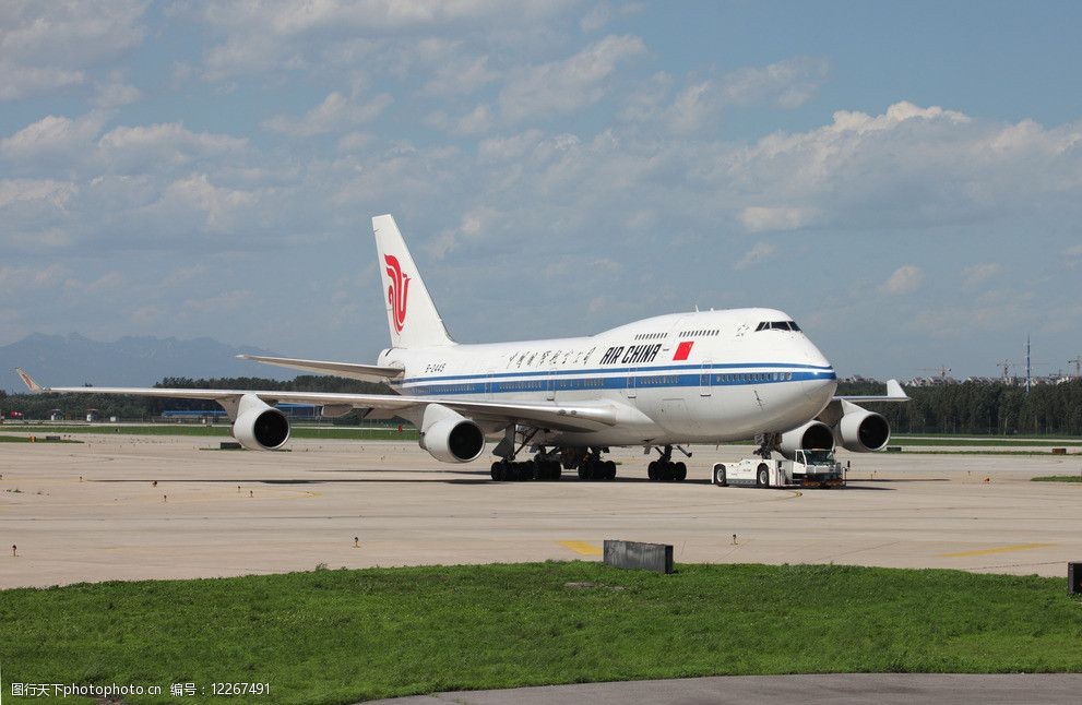 关键词:中国国际航空公司 机场 客机 空姐 公务机 货机 旅游 交通工具