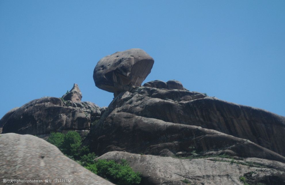 内蒙古风景区石山图片