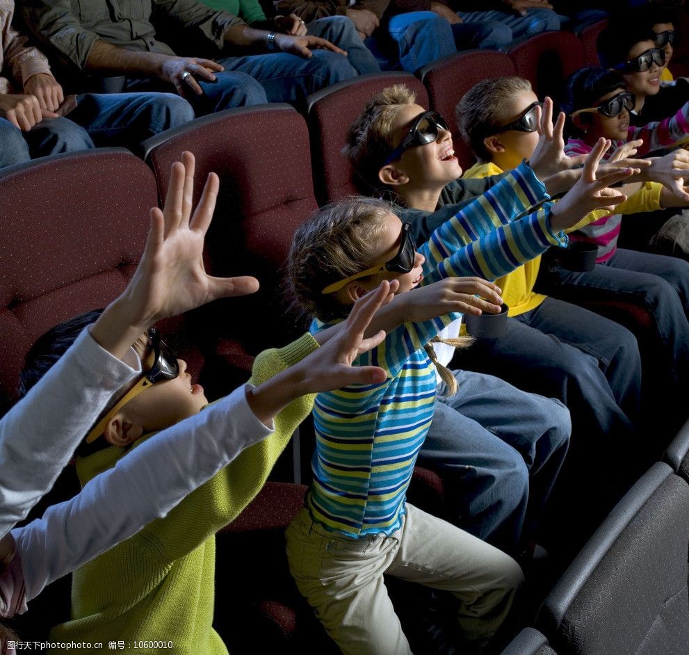 关键词:看3d电影的孩子们 3d电影 孩子 儿童 震撼效果 3d电影院 娱乐