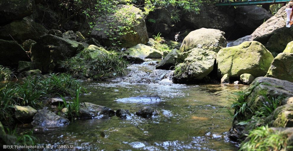 关键词:五龙潭溪水 五龙潭 溪流 青石 石头 流水 山水风景 自然景观