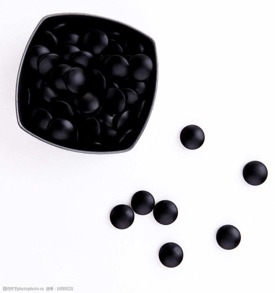 五子棋黑色棋子图片