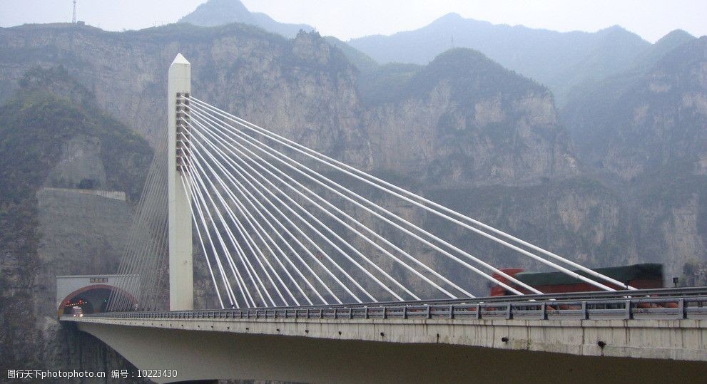 单跨结构桥梁图片