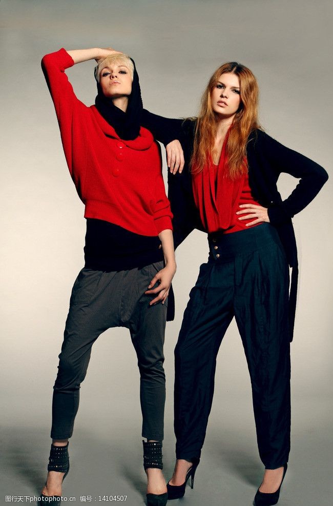 服装模特双人物服饰图片