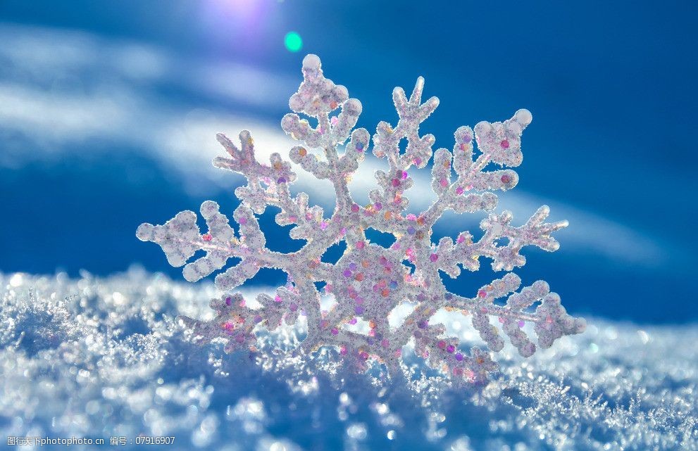 蓝色雪花图片