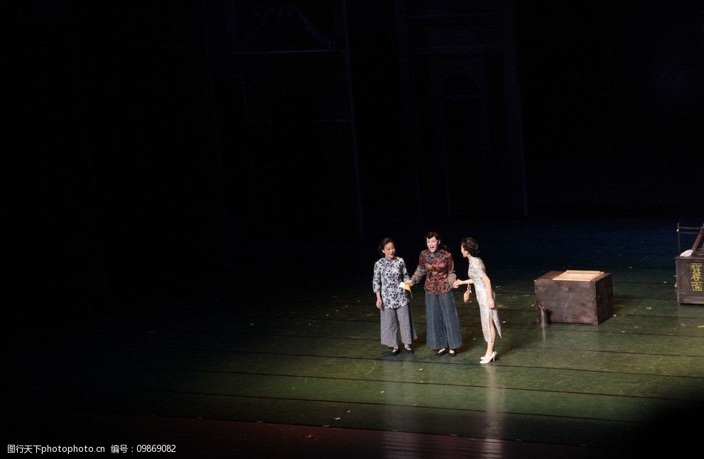 关键词:西关小姐 广州 艺术 人生 舞台 宣传 怀旧 古典 经典 历史