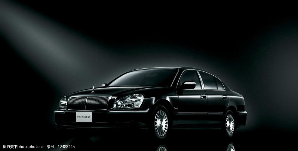 尼桑总统轿车图片