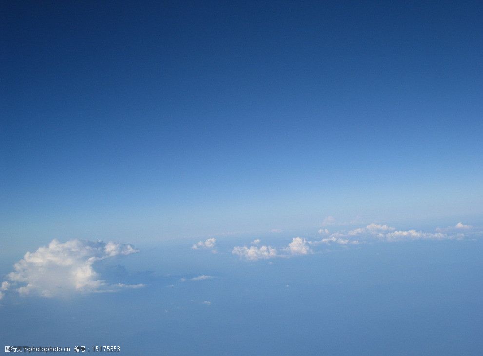 关键词:蓝天白云 蓝天 天空 白云 云朵 云层间 空中 飞机上 自然风景