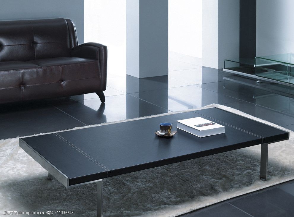 关键词:高档桌子 室内摄影      椅子 摄影 书本 咖啡杯 光线 餐桌