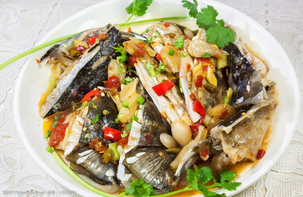 野山椒蒸鱼头图片