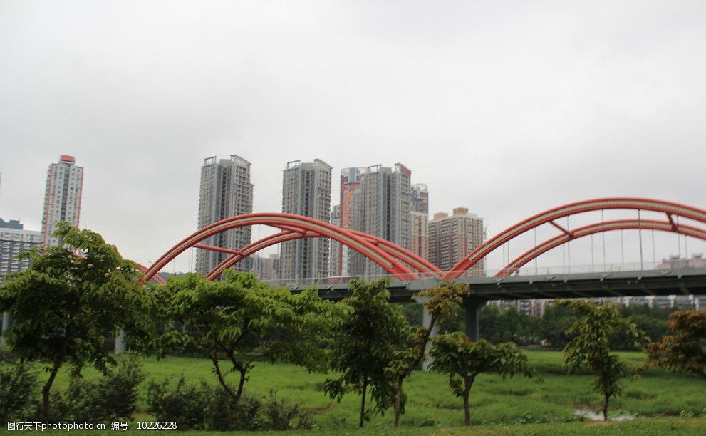 花园上的大桥图片