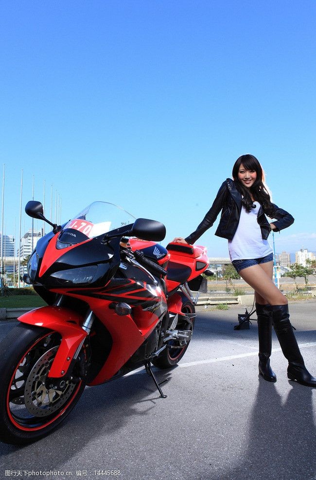 重机女孩图片