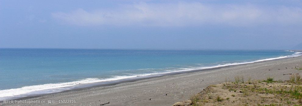 关键词:晴天海面 海滩 台北沙滩 海面 海和天空 对角线构图 自然风景