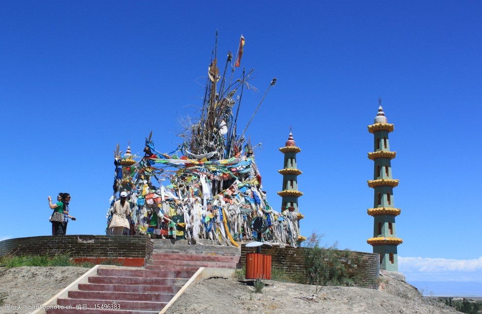 新疆精河平安敖包图片