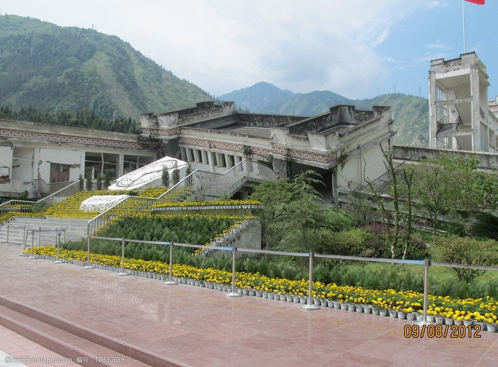 汶川地震遺址圖片