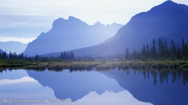 风景宜人的山水倒影