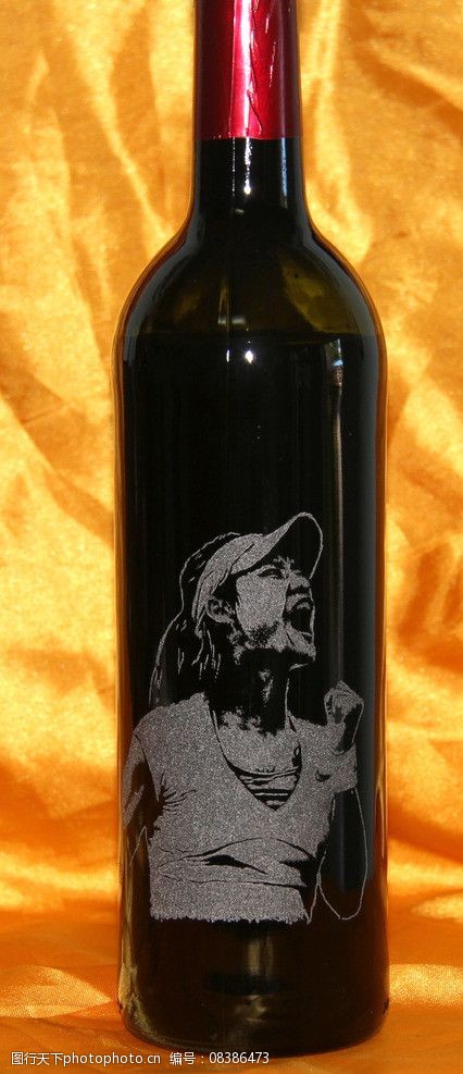 红酒瓶雕艺术李娜图片