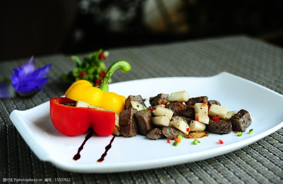 香煎牛肉粒图片